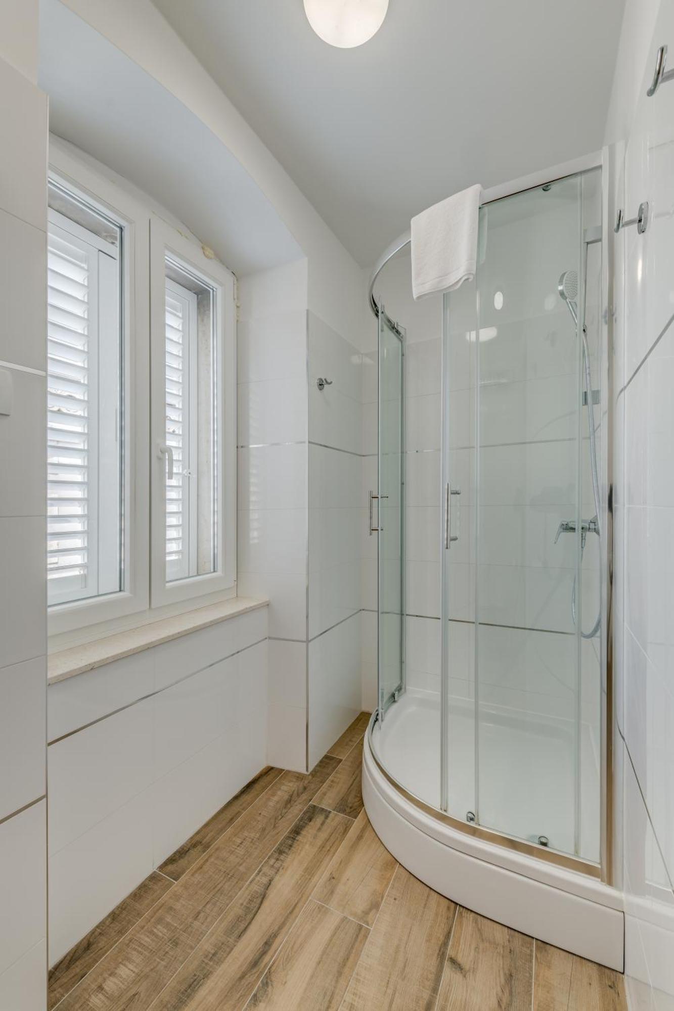 Inmotion Luxury Rooms Split Exterior photo