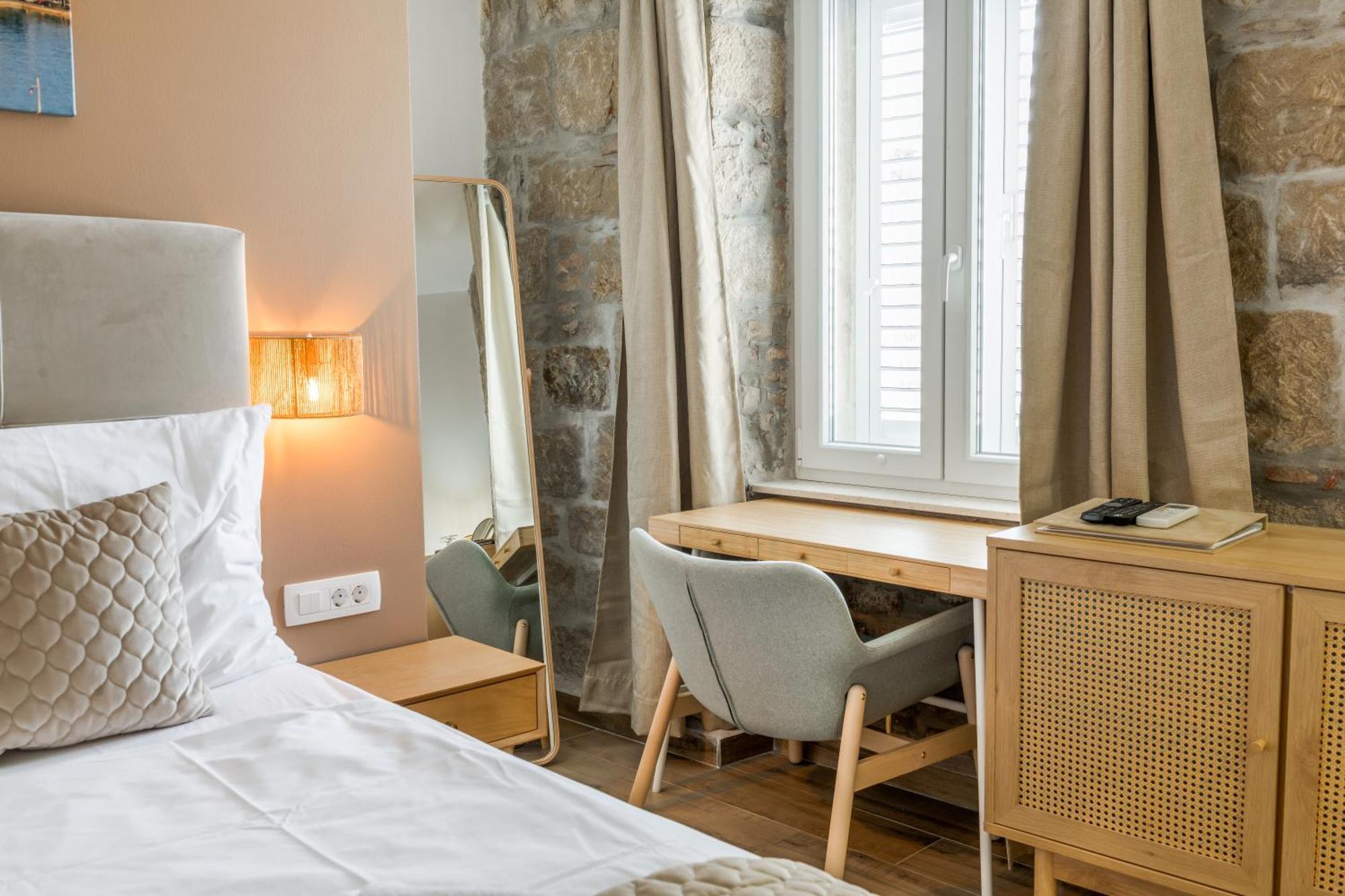 Inmotion Luxury Rooms Split Exterior photo