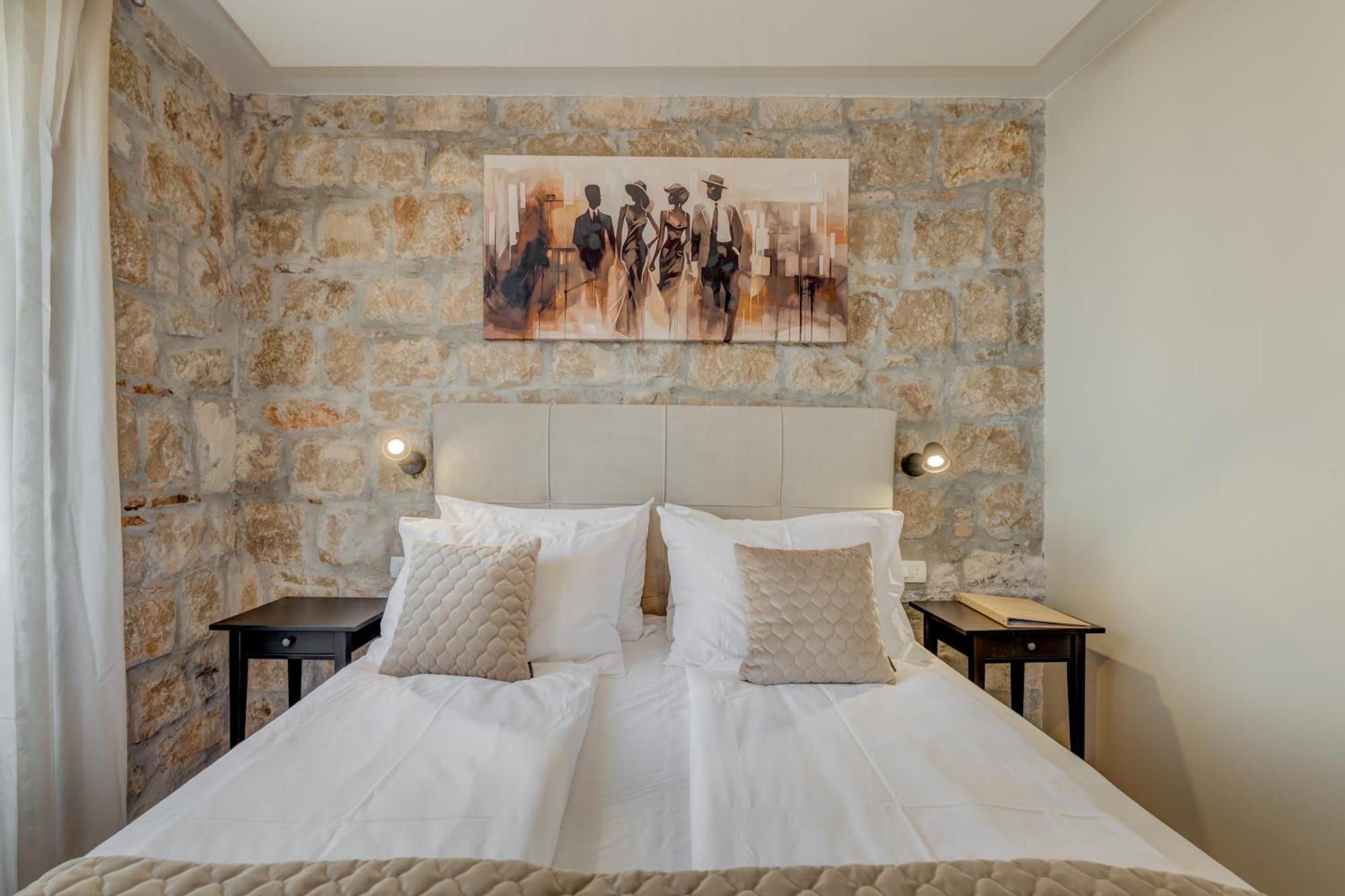 Inmotion Luxury Rooms Split Exterior photo